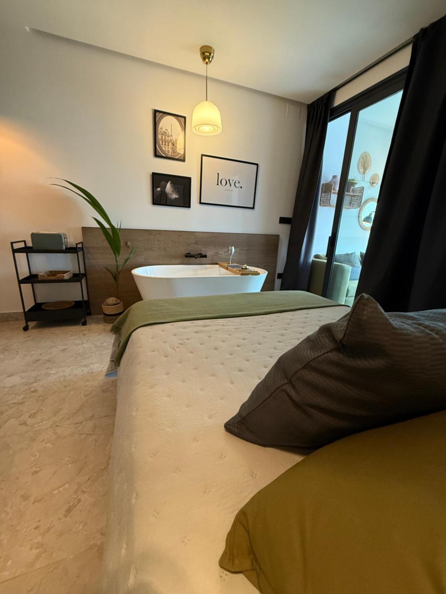 Bed and Breakfast Victoria Loft Castell de Ferro Exterior foto